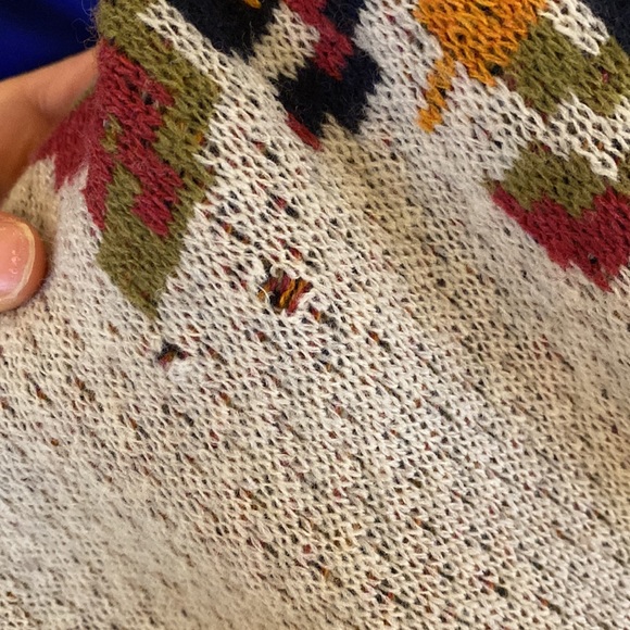 Angel of the North Poncho - Picture 3 of 5